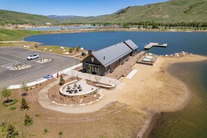 Exterior - Sky Aspen Chalet. 3 BR, 3 Bath Sngl Fam- Near Skiing! Amenities! Views! Monthlys (Silverthorne)