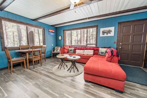Smart TV, fireplace, DVD player
