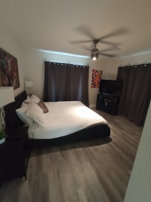 1 chambre, fer et planche à repasser, Wi-Fi gratuit, draps fournis