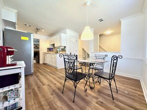 Interior - Cheerful 2-bedroom Townhouse in Smyrna (Smyrna)