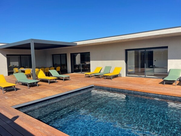 Piscine extérieure, piscine chauffée