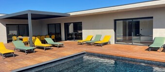 Maison Neuve de Standing, 350m2, 8 Chambres, 8sdb