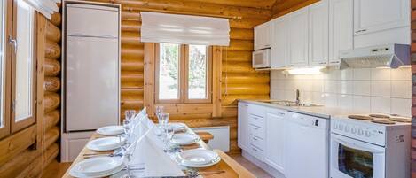 Réfrigérateur, micro-ondes, lave-vaisselle