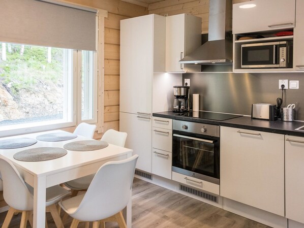 Geladeira, micro-ondas, lava-louças