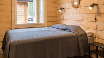 1 quarto, berço de viagem, acesso à internet