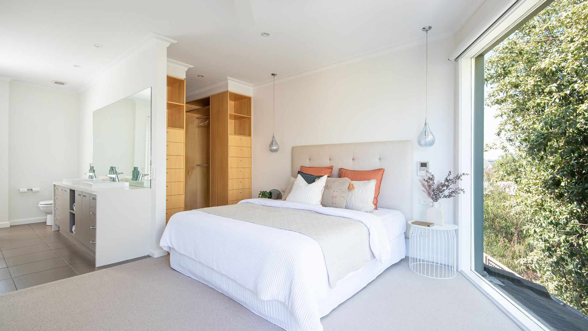 5 bedrooms, iron/ironing board, travel cot, free WiFi