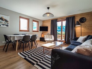 TV - Superb 3* Duplex Chalet with Parking and WIFI at the Foot of the Slopes, Valmorel (Valmorel)