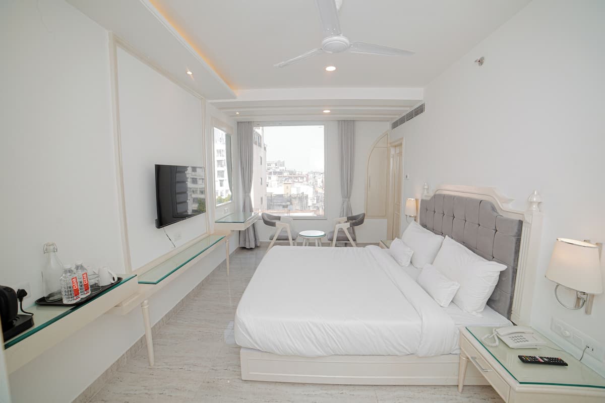 Caja de seguridad en la habitación y sistema de insonorización