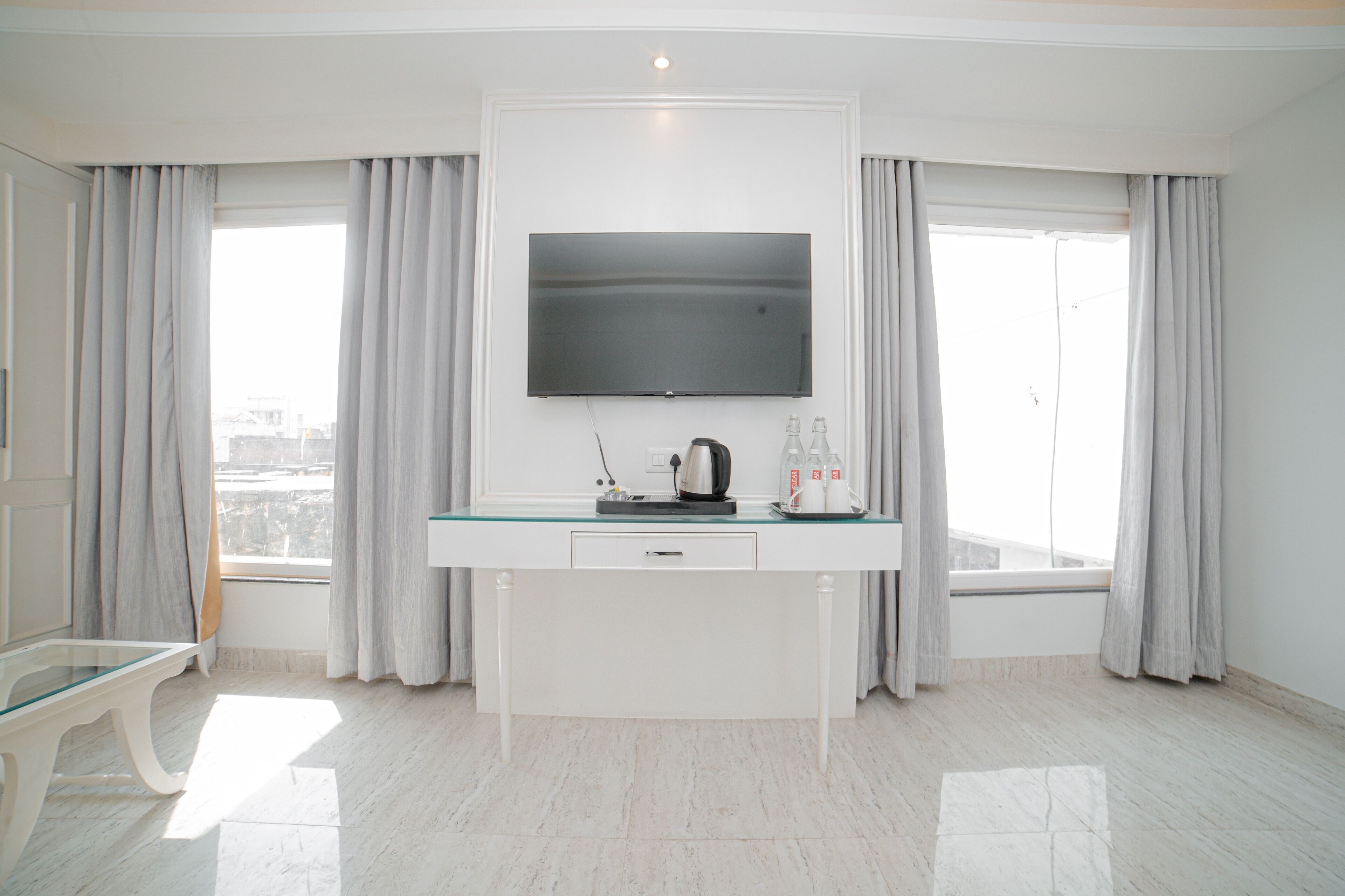 deluxe triple room | 1 bedroom, in-room safe, soundproofing, iron/ironing board