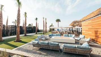 Tempat makan outdoor