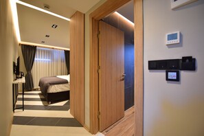 Semi Basement - No Balcony | Premium bedding, minibar, in-room safe, blackout drapes - Casa Luxury Hotel (Fethiye)