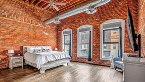 4 bedrooms, iron/ironing board, WiFi, bed sheets - Luxury Downtown La Crosse Apartment - Sleeps 8! (LA CROSSE)