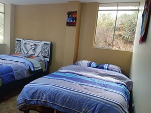 1 bedroom, WiFi - Rural house with views of mountains, river and Cordillera Blanca (Huaraz)