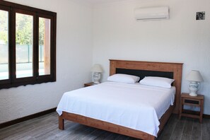 Traditional Room | Individually decorated, desk, laptop workspace, free WiFi - Gypsy Hill Pension (Ortaca)