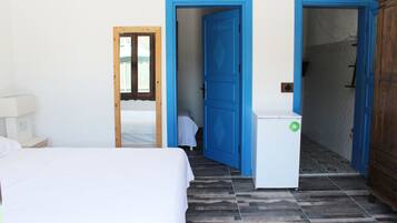 Traditional Room | Individually decorated, desk, laptop workspace, free WiFi