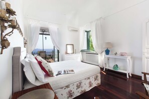 6 Schlafzimmer, Zimmersafe, Bügeleisen/Bügelbrett, Reisekinderbett