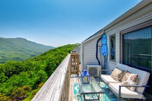 Property grounds - Top Of Seven - Views! Amazing Grandfather Mtn views from this updated condo in Seven Devils! (Seven Devils)