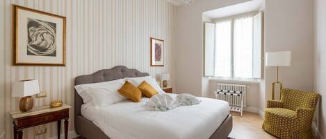 3 chambres, fer et planche à repasser, lit parapluie, Wi-Fi gratuit