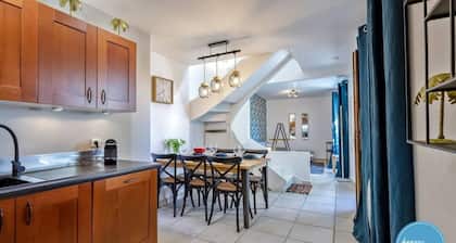 La Cachette du Lac – Near the Lake