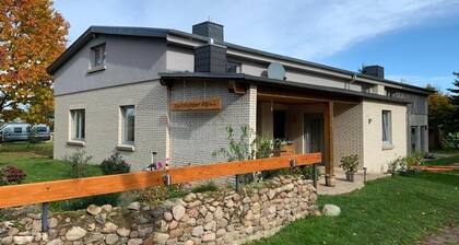 Quiet, natural vacation apartment near the Müritz (8km), ideal for relaxing