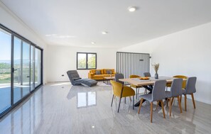 Interior - Stunning home in Obrovac Sinjski (Obrovac Sinjski)