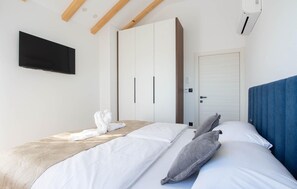 4 Schlafzimmer, Reisekinderbett, kostenloses WLAN, Bettwäsche