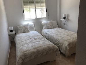 2 chambres, fer et planche à repasser, Wi-Fi, literie fournie