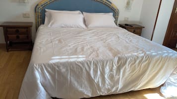 Classic Studio Suite | Premium bedding, down comforters, individually furnished, desk