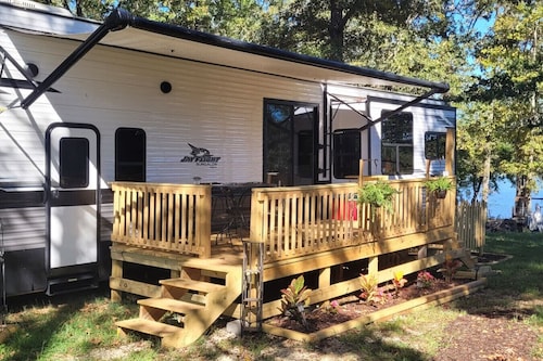 Logan Martin Lake Bungalow