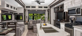 Logan Martin Lake Bungalow