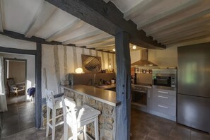 冰箱、微波炉、烤箱、洗碗机