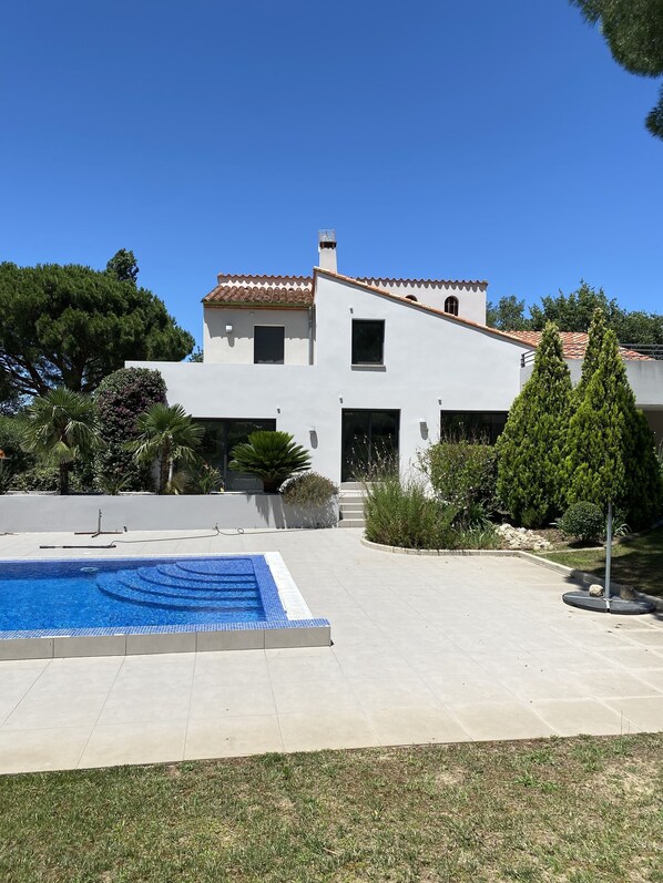 Exterior - Summer special 10% Luxury villa on 5000m2 plot (Laroque-des-Albères)
