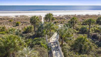 Cozy getaway at Breakers- 1 bedroom Oceanfront condo - Coligny Beach area.