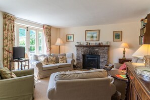 TV - Valley Cottage (Withypool)