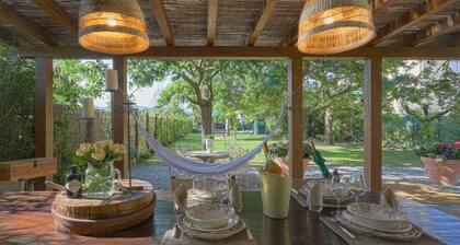 Charming small villa with jacuzzi and large garden