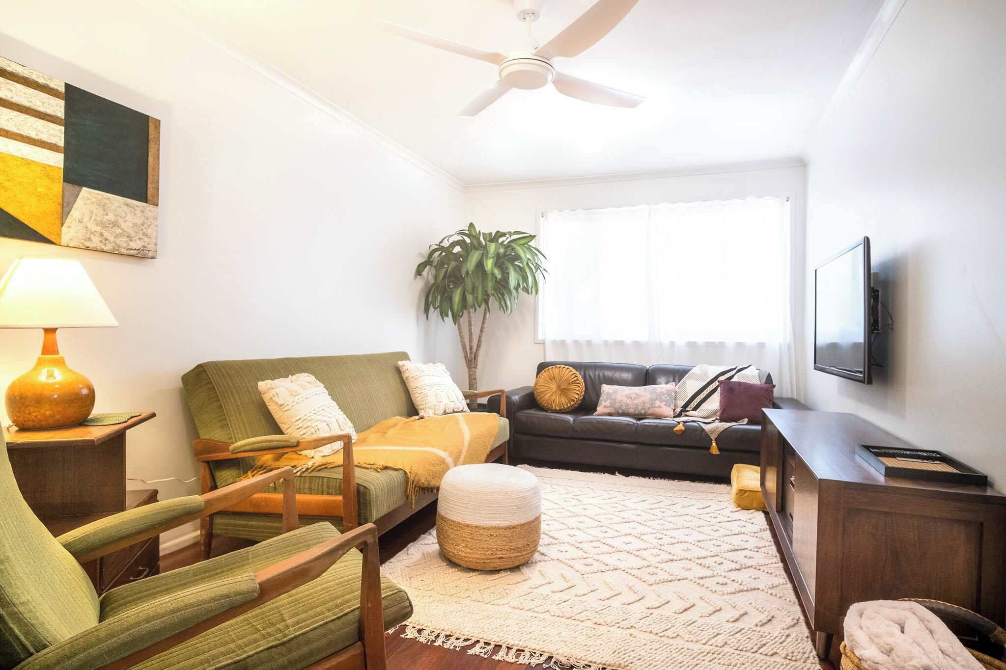 Mid-century Modern Retro Beach House - Caloundra