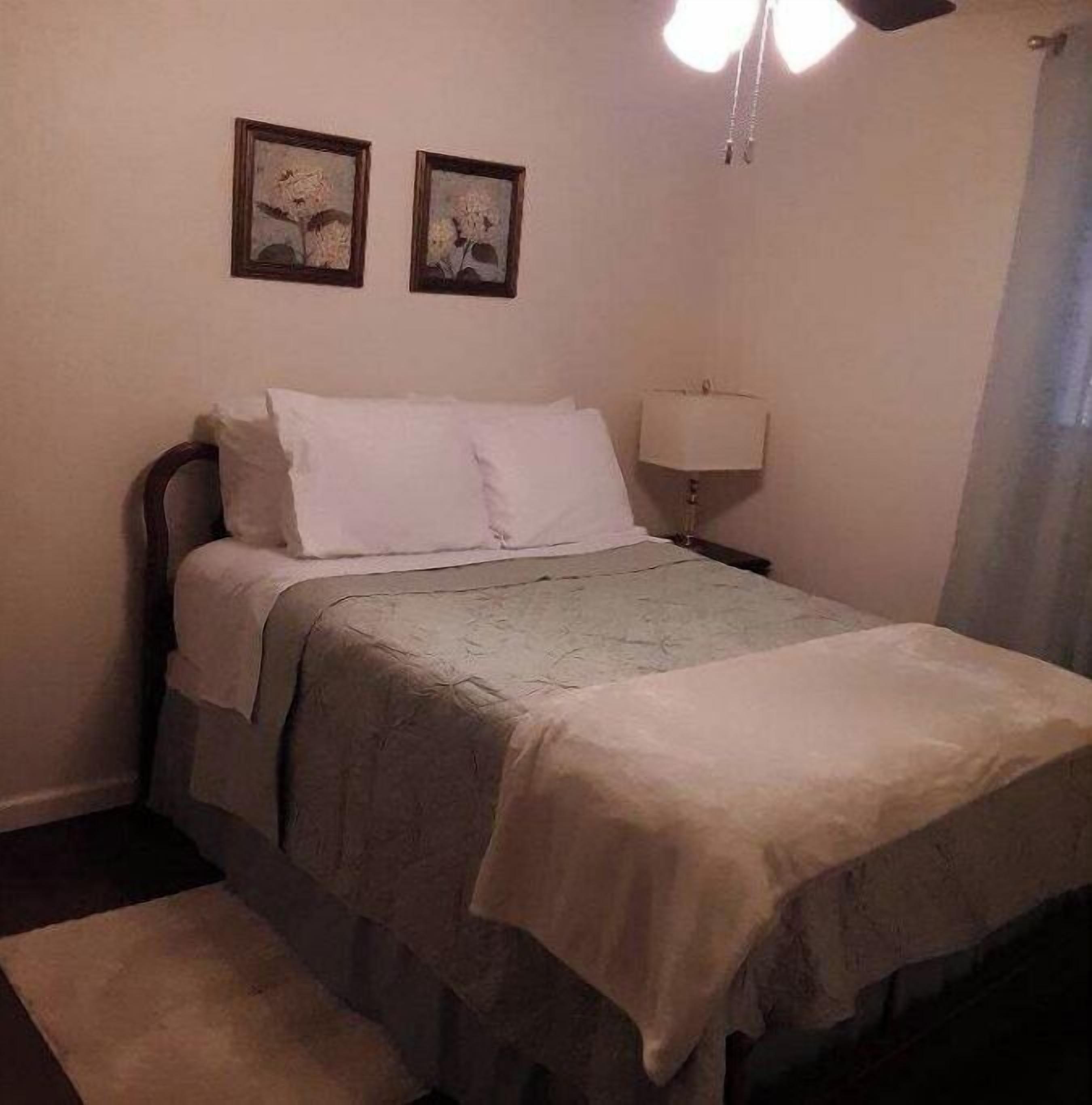 2 Schlafzimmer, Bügeleisen/Bügelbrett, kostenloses WLAN, Bettwäsche