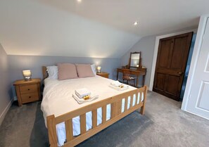 Room - Spacious 3BR Cottage in Beautiful Rural Setting - Pass the Keys (Castle Douglas)