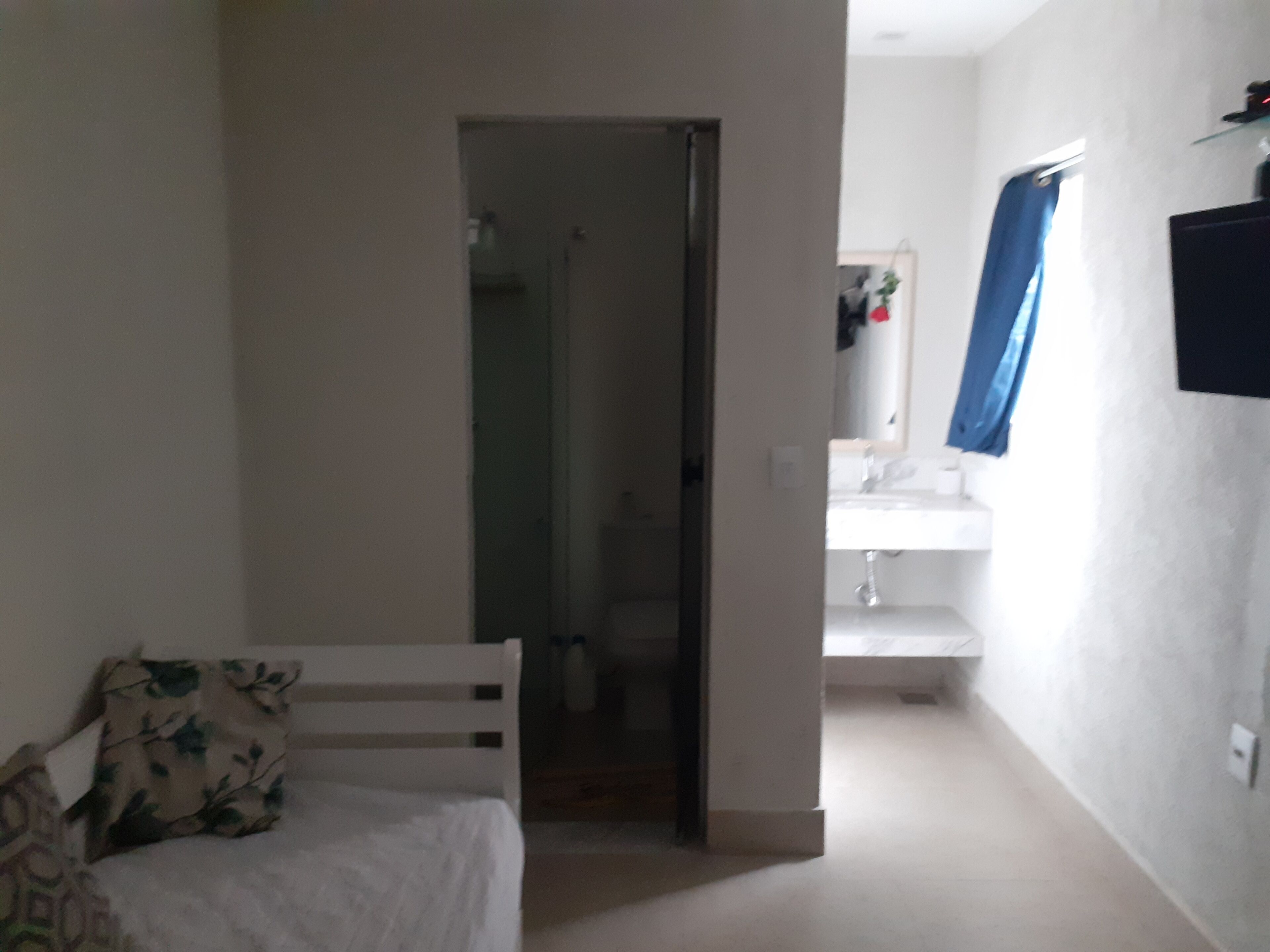 3 makuuhuonetta, silitysrauta/-lauta, Wi-Fi, vuodevaatteet