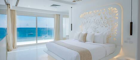 1 غرفة نوم وأغطية فراش متميزة وميني بار وخزنة داخل الغرفة