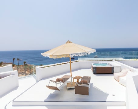 Hall of Fame Jacuzzi Suite | Terrace/patio