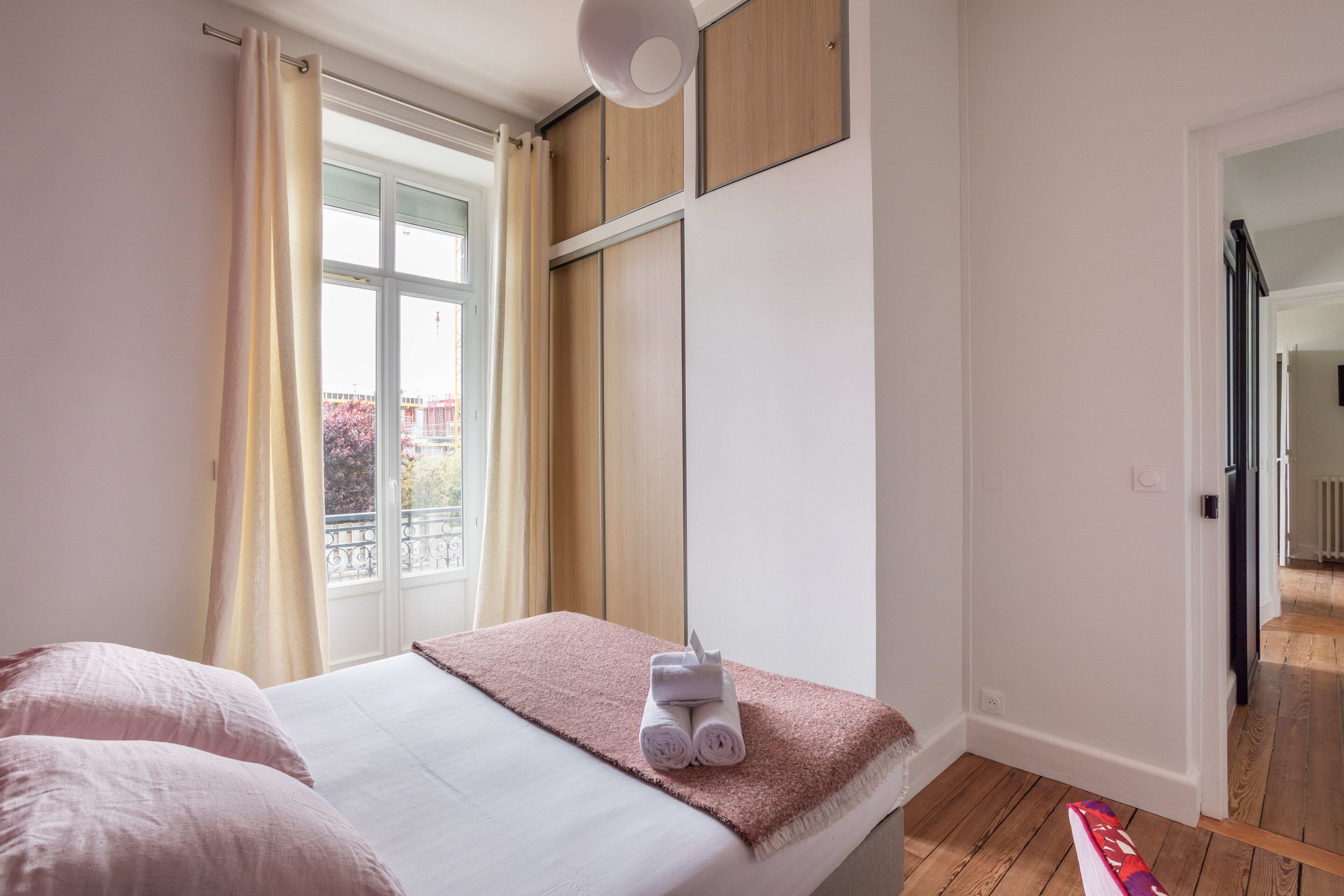 2 bedrooms, iron/ironing board, WiFi (free), bed sheets