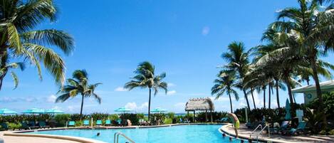 Piscine extérieure, piscine chauffée