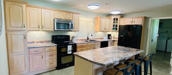 Private Hilltop Cabin Near Current River