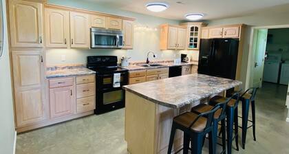 Private Hilltop Cabin Near Current River