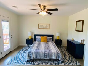 2 bedrooms, iron/ironing board, free WiFi, bed sheets - Private Hilltop Cabin Near Current River (Van Buren)