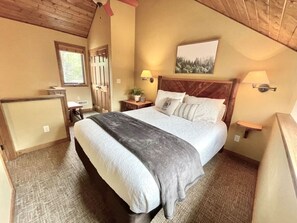 3 habitaciones, escritorio, tabla de planchar con plancha y wifi gratis 