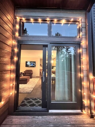 Ski-in Ski-out Townhome Indoor, outdoor pools, hot tub, fire pits and more