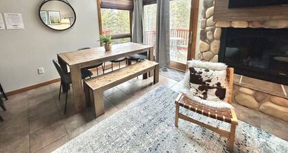 Moose Mountain Escape | Ski-In/Ski-Out | Hot Tub