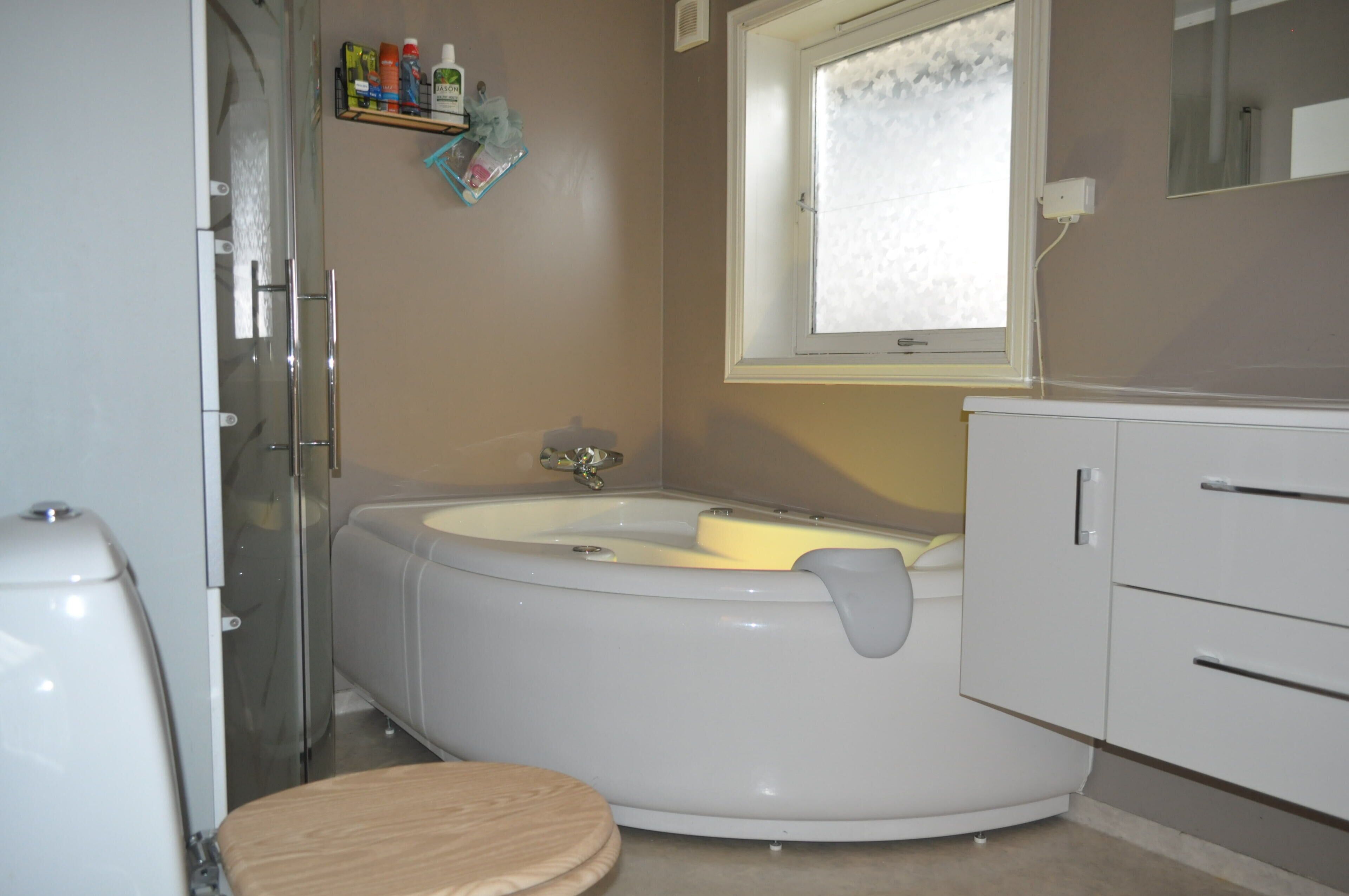 Combined shower/tub, jetted tub, bidet